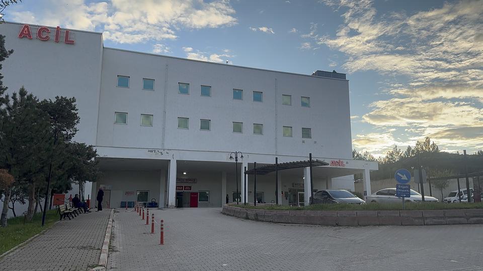 Kız öğrenci yurdunda 77 kişi zehirlendi