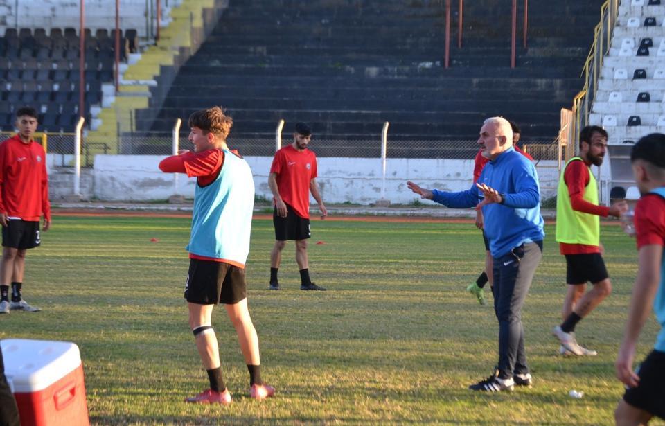 KUŞADASISPOR, MANİSASPOR HAZIRLIKLARINA BAŞLADI