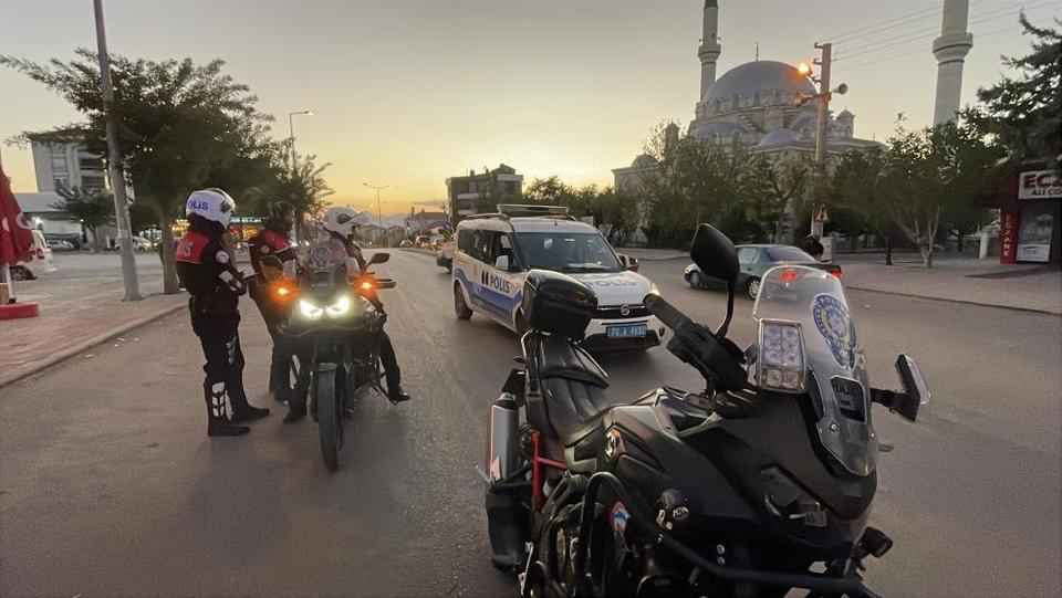 Polisin 'dur' ihtarına uymayan motosikletli, kovalamaca sonucu yakalandı