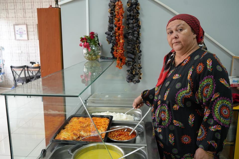 EDİRNE'DE LOKANTA İŞLETMECİSİ VE EŞİNE SALDIRI: "TEK SUÇUMUZ 'BEYLER TERBİYELİ OLUN' DEMEKTİ"