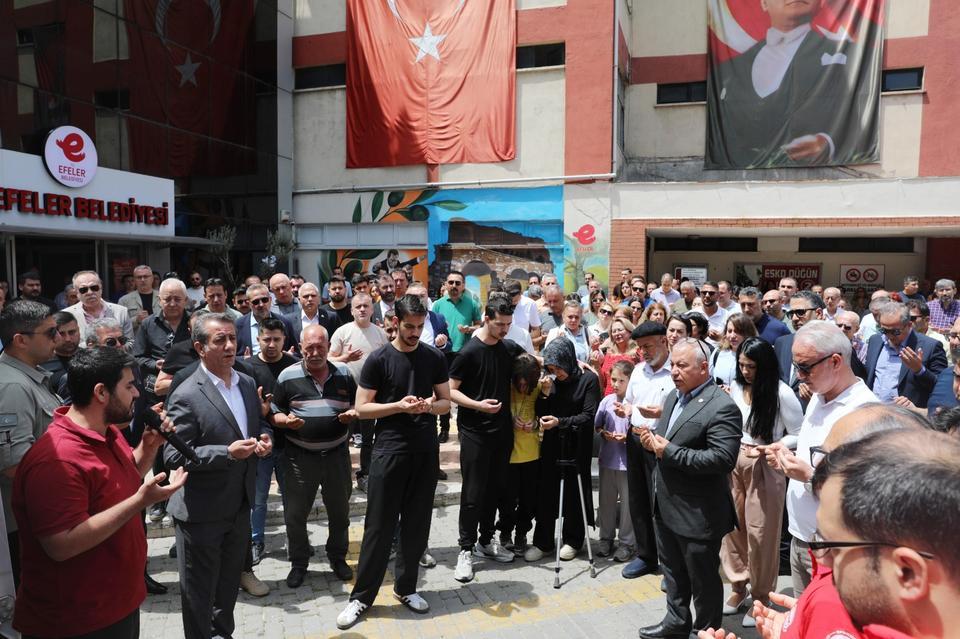 Efeler Belediyesi’nde hüzün: Özdemir dualarla uğurlandı