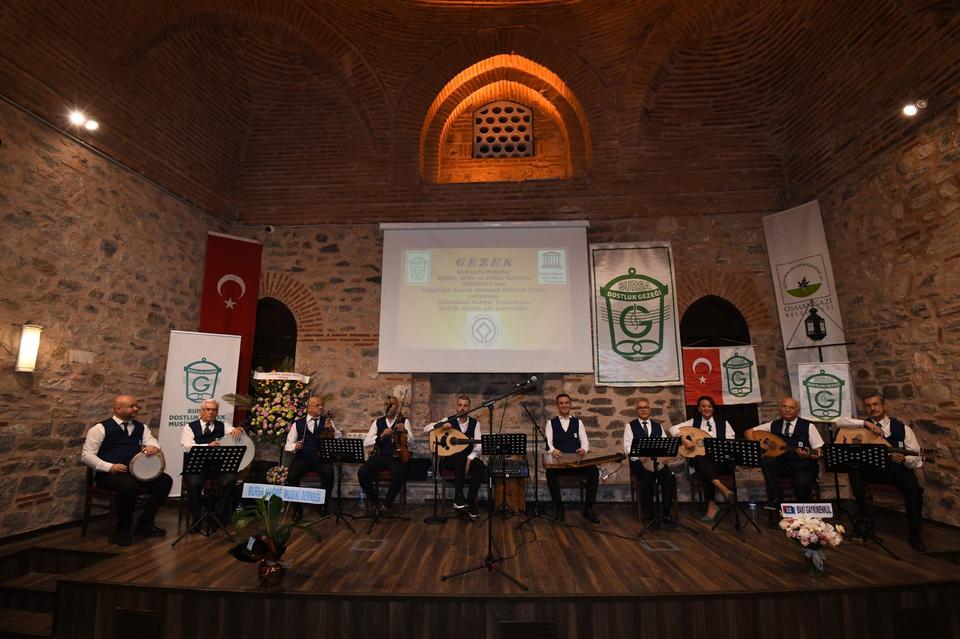EN GÜZEL NAĞMELER GEZEK GECESİNDE YANKILANDI