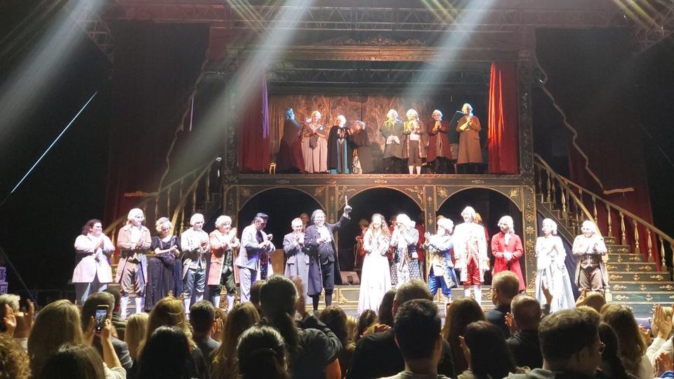Bedia Muvahhit 'En İyi Dış Yapım Ödülü' Amadeus'un