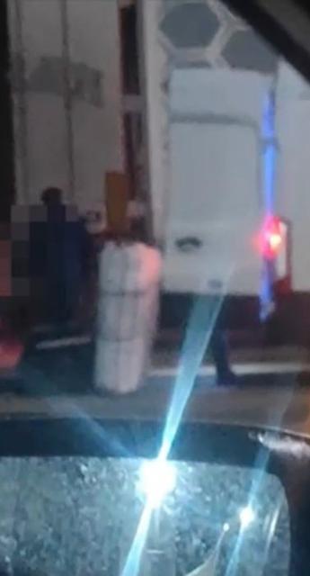 ADANA'DA KESİLEN 700 KİLOGRAM AT VE EŞEK ETİ SAKARYA'DA YAKALANDI İFTARDA İNSANLARA AT VE EŞEK ETİ YEDİRECEKLERDİ, YAKALANDILAR: 3 GÖZALTI