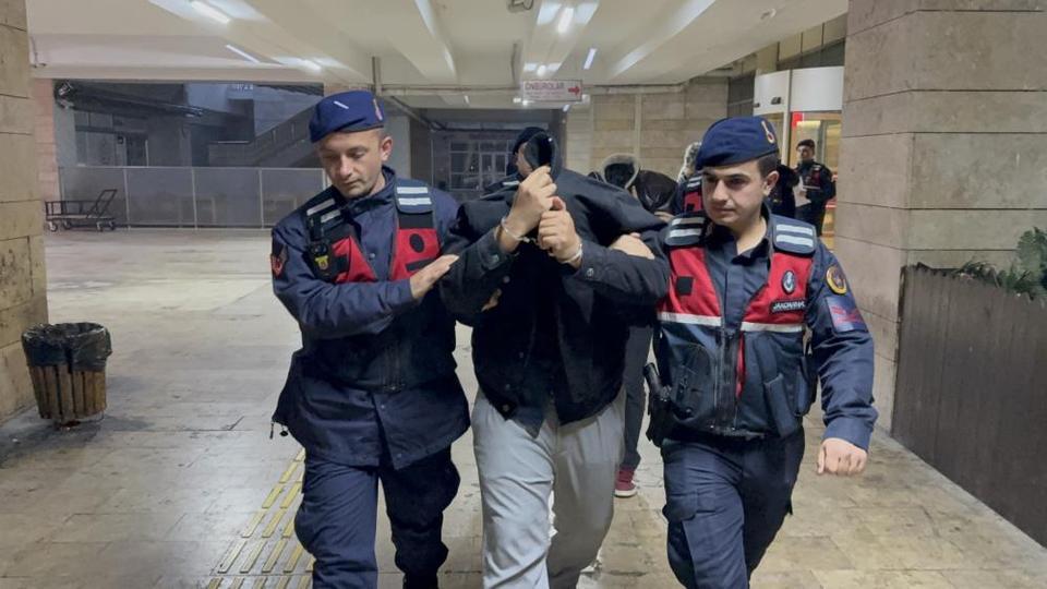 Gizli takip sonuç verdi: Masaj salonunda fuhuş operasyonu