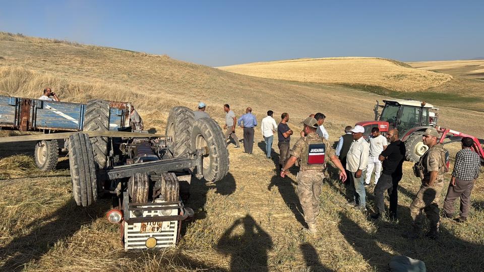 Takla atan traktörün sürücüsü hayatını kaybetti