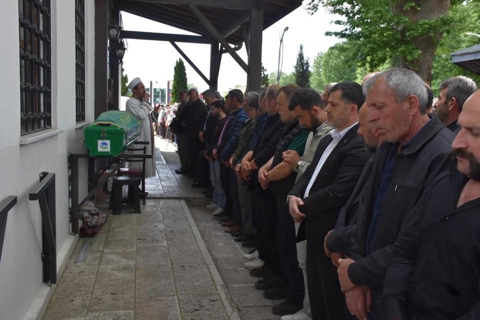 Fabrika patlamasında hayatını kaybeden işçi toprağa verildi