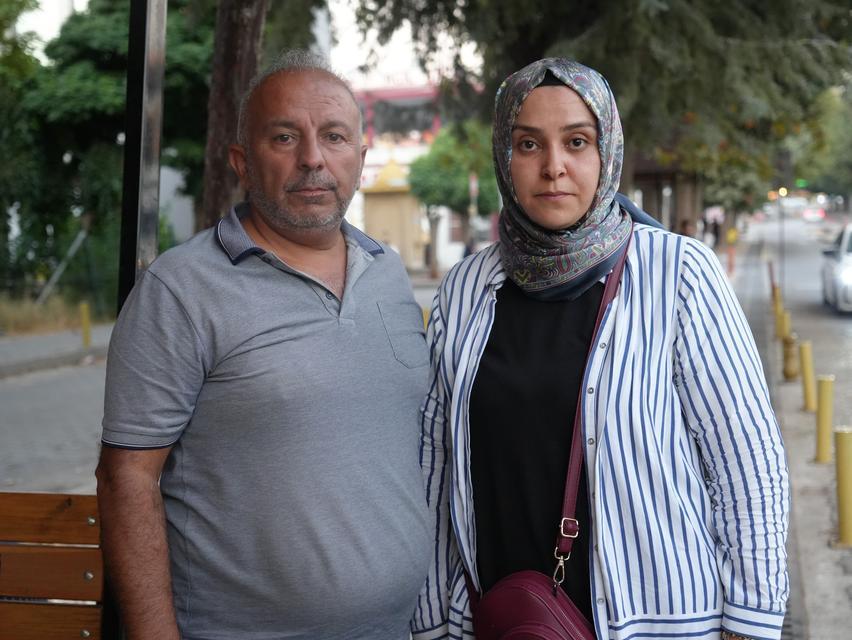 KADIN KILIĞINA GİREREK EMEKLİ POLİS MEMURUNA KURŞUN YAĞDIRDI