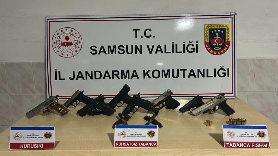 DÜĞÜNDE SİLAHLA HAVAYA ATEŞ AÇAN 6 KİŞİ JANDARMA TARAFINDAN YAKALANDI