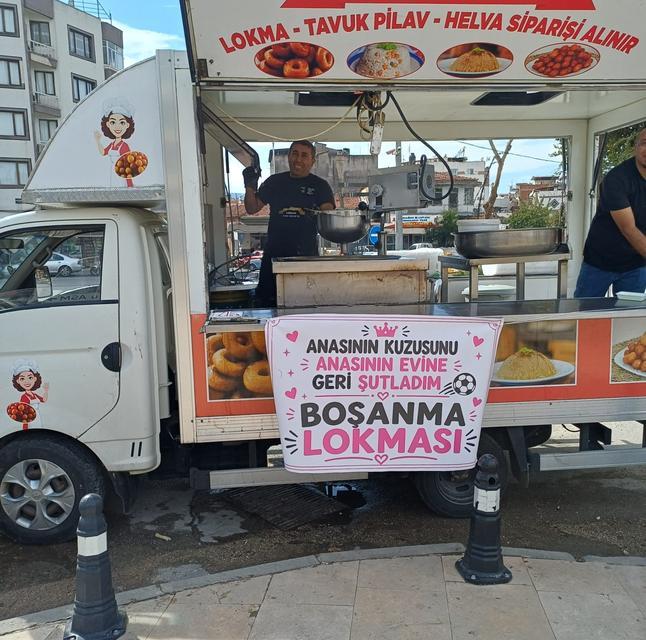 Boşanma lokması ilgi odağı oldu