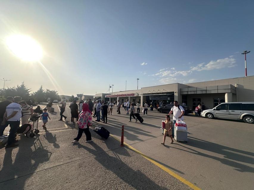 Irak’a giden uçaklar Şırnak’a indi