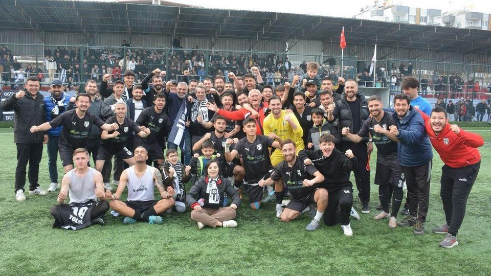 AYDINSPOR BAŞKANINDAN ŞAMPİYONLUK MESAJI BAŞKAN ÖZLÜER: "AYDIN'I SİYAH BEYAZ BAYRAKLARLA DONATALIM"