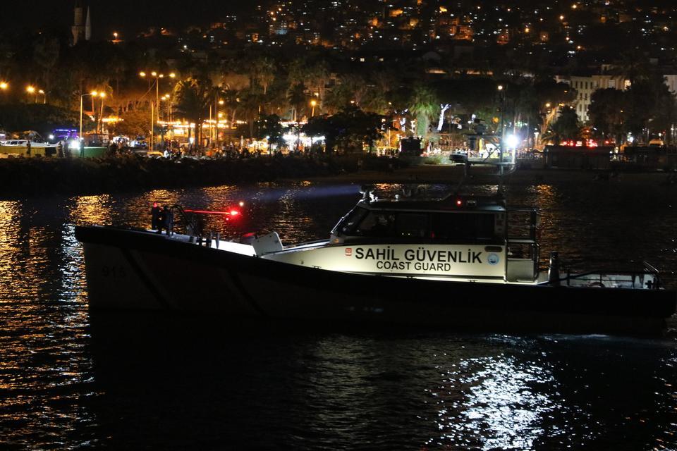 Denizde kaybolan 19 yaşındaki gencin cansız bedeni bulundu