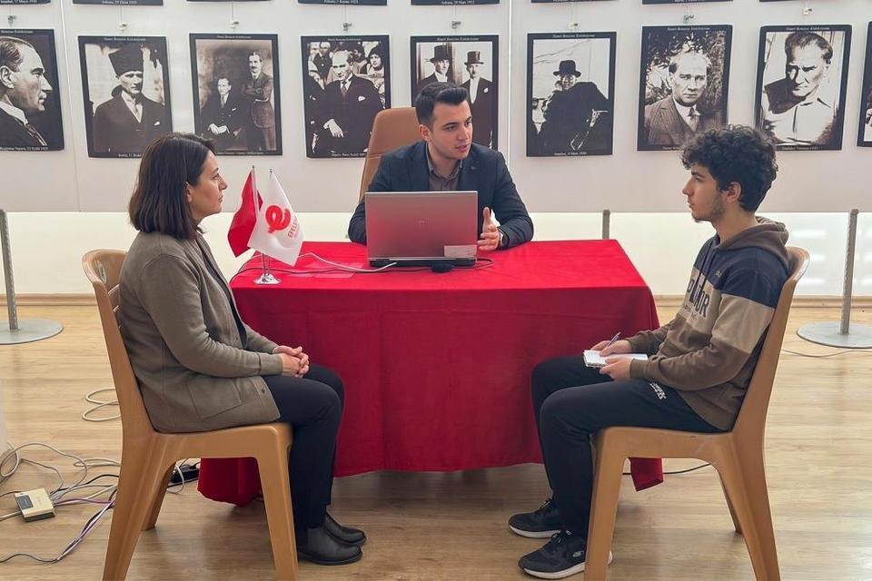 Efeler Belediyesi'nden üniversite adaylarına ücretsiz tercih desteği