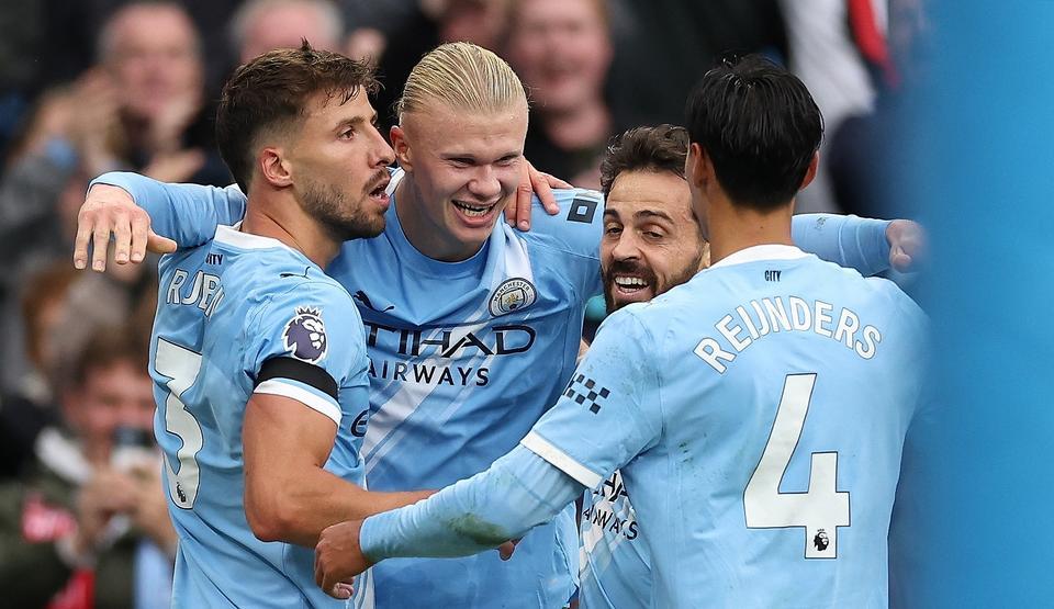 Manchester derbisinde kazanan City