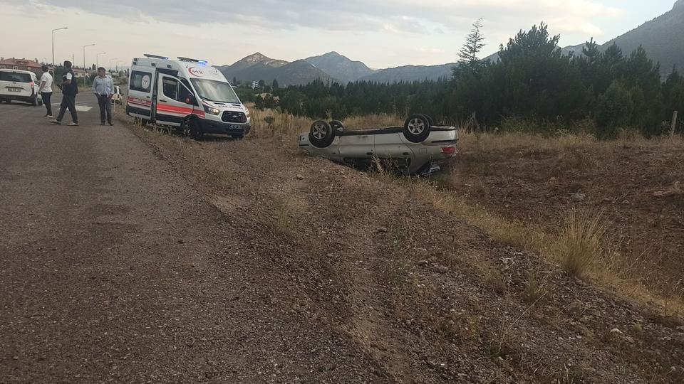 Hastaneden çıktı, dakikalar sonra kaza yaptı