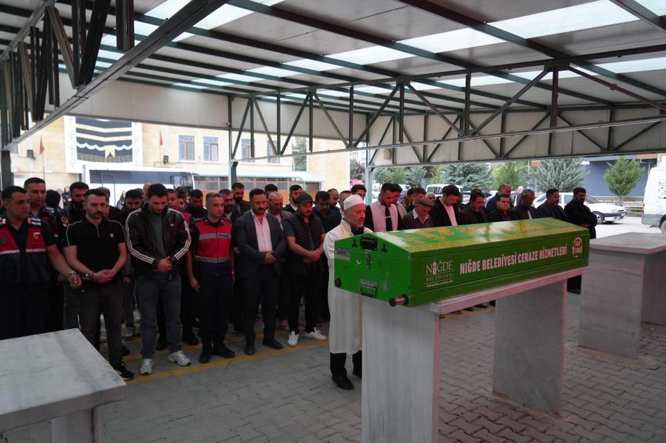 Tır şoförü silahlı saldırıda can verdi