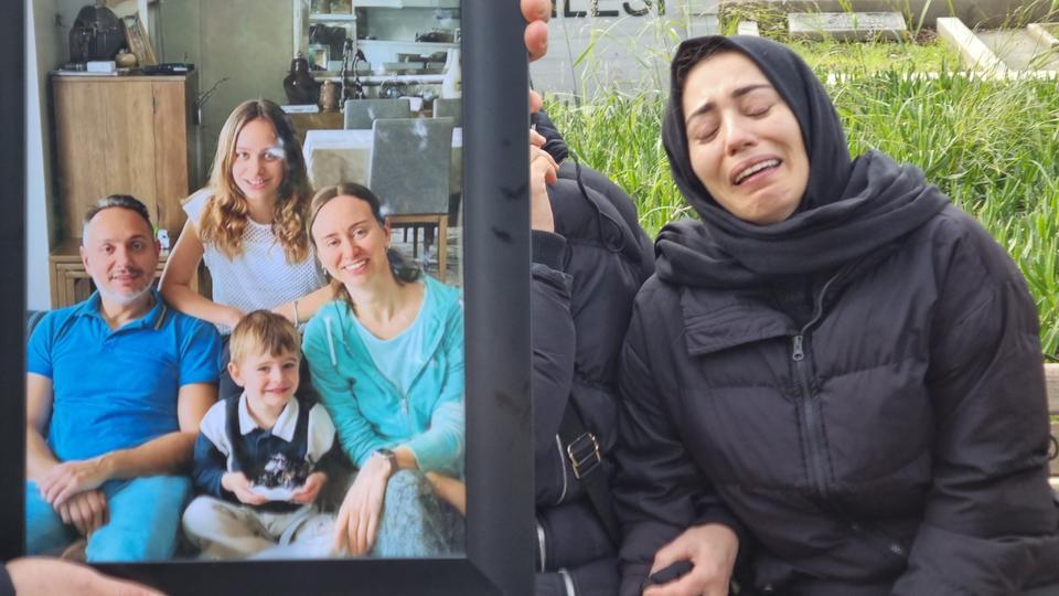 YANGIN FACİASINDA HAYATINI KAYBEDEN GÜNGÖR AİLESİNİN ACI HİKAYESİ ÇOCUKLARIN BAKICISI NURCAN BİRKOÇ: "KEREM ANNESİNE 'KAYAK YAPMAYA GİTMEK İSTEMİYORUM' DEMİŞ" HAYATINI KAYBEDEN 4 YAŞINDAKİ KEREM'İN 5 GÜN SONRA DOĞUM GÜNÜ OLDUĞU ÖĞRENİLDİ