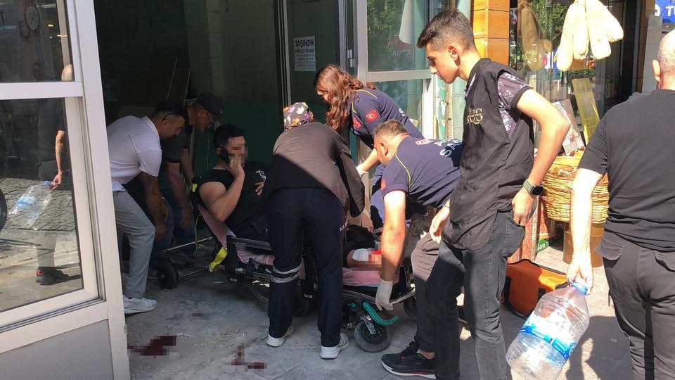 Hastaneye kaldırılırken bile telefonu elinden bırakmadı