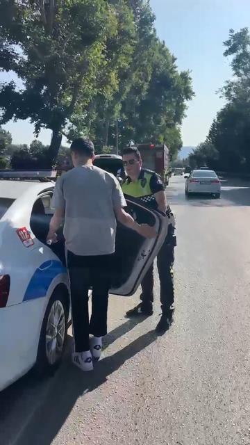 Ailesi kaza yapınca, polis ekipleri sınava yetiştirdi