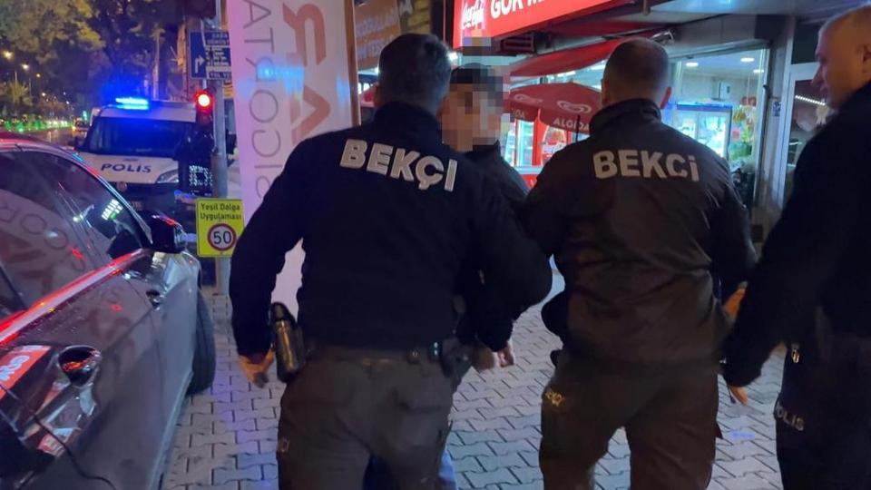19 yaşındaki genç husumetlisini bıçakladı