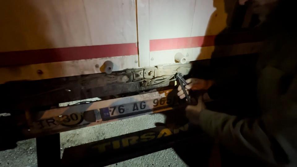 SİVAS'TA GÖÇMEN KAÇAKÇILIĞINA GEÇİT YOK: 6 KİŞİ TUTUKLANDI