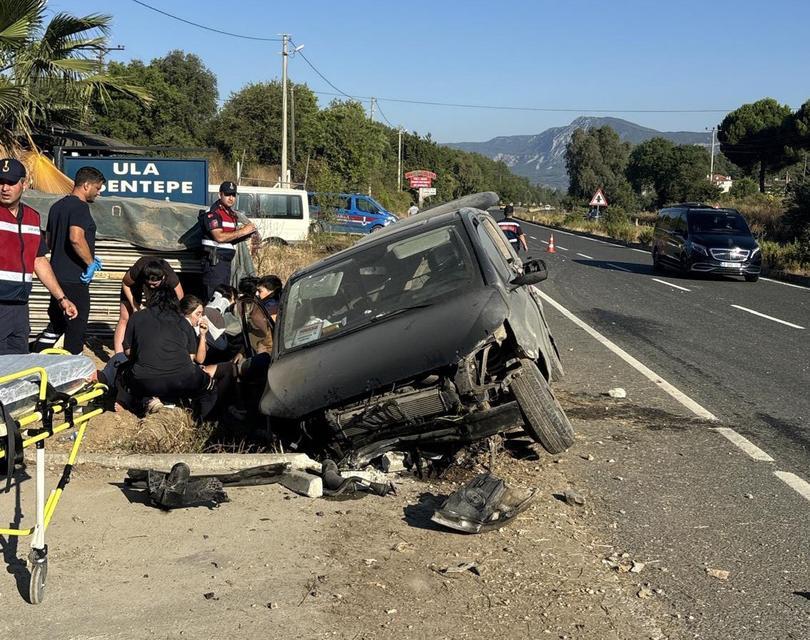 Araç yoldan çıktı: 1'i çocuk 7 yaralı