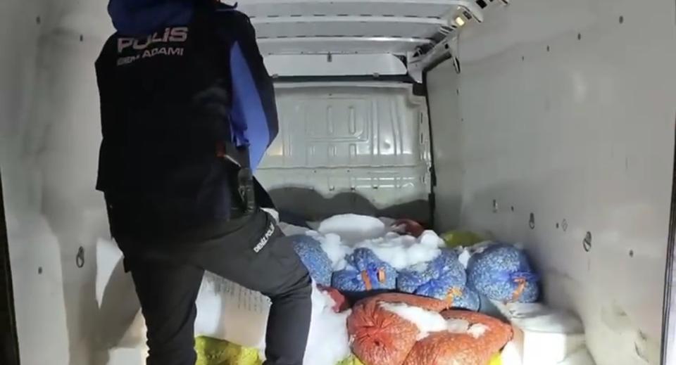 Kaçak midye operasyonu