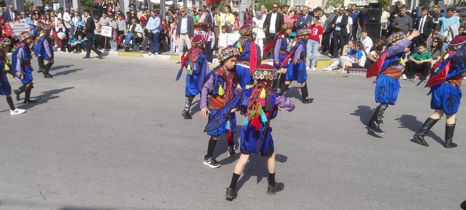 Söke de 23 Nisan Ulusal Egemenlik ve Çocuk Bayramı Coşkuyla Kutlandı