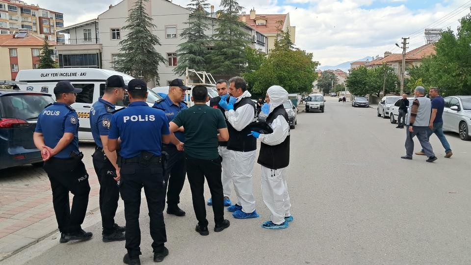 KARAMAN'DA KARI KOCA ÖLÜ BULUNDU: OLAYDA KİMYASAL MADDE ŞÜPHESİ