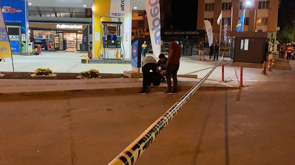 BURDUR'DA OTOBÜSTEN İNEN VATANDAŞIN KALDIRIMDA UNUTTUĞU VALİZ PANİĞE NEDEN OLDU