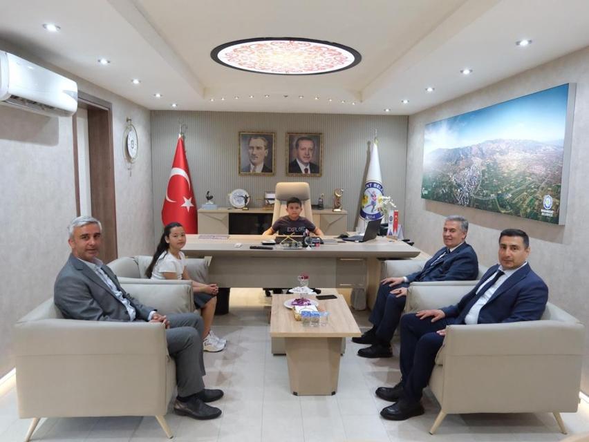 Buharkent'te başkanlık koltuğu değişti