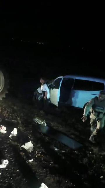 Traktör ile hafif ticari araç çarpıştı: 2 yaralı