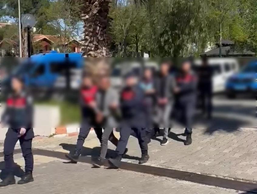 PARASINI GASBEDİP, BENZİNLE YAKMAYA ÇALIŞTILAR
