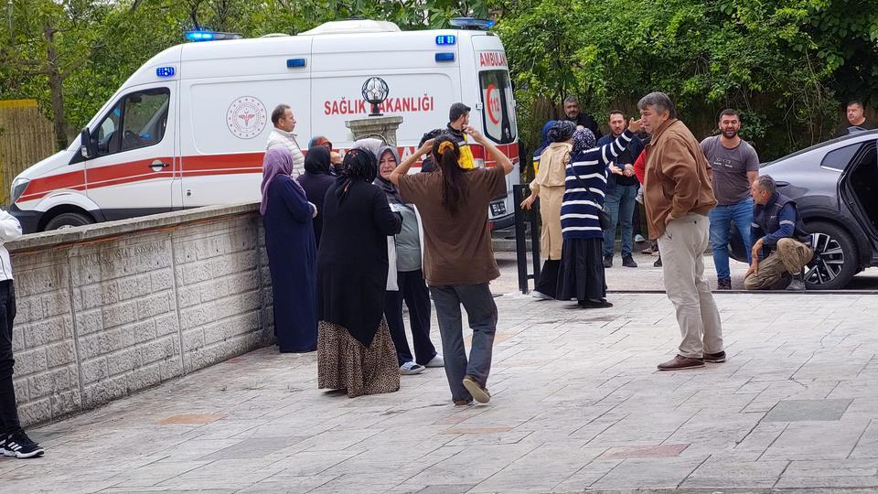 Genç polis memuru tabancayla vurulmuş halde ölü bulundu