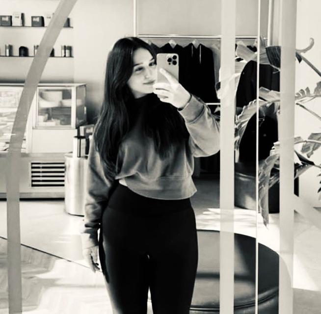 Otomobilinde silahlı saldırıya uğrayan genç kız toprağa verildi