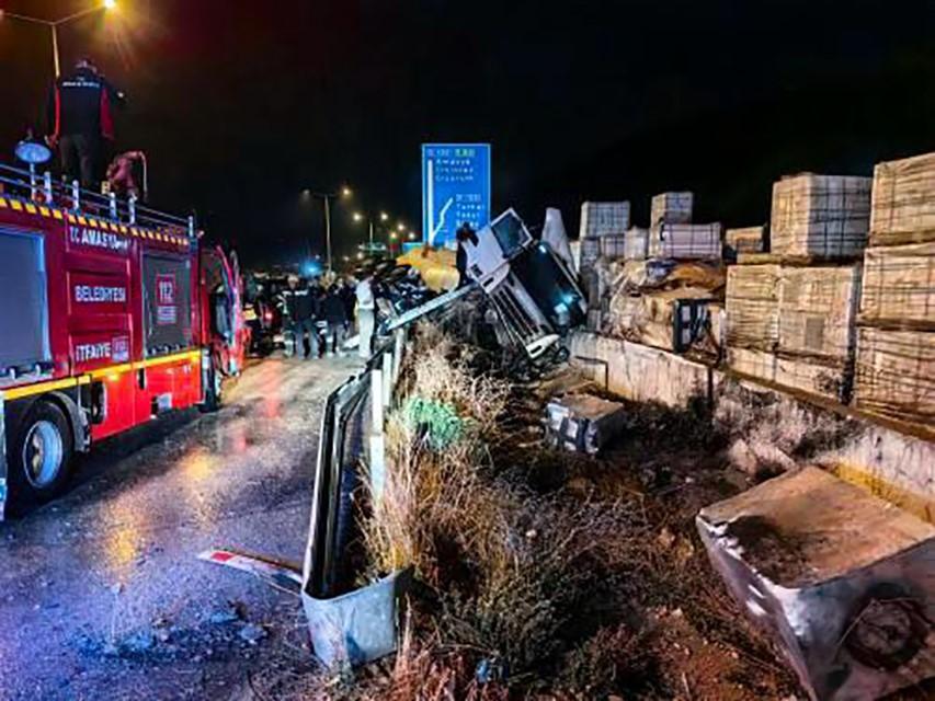 Tanker devrildi: 1 yaralı