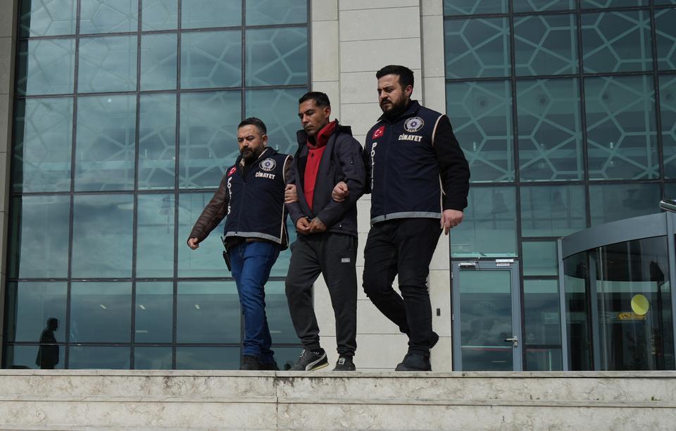 Hayırsız evlat tutuklandı