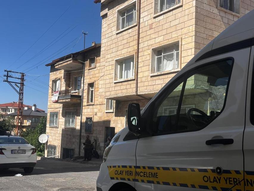Balkondan düşen çocuk hayatını kaybetti