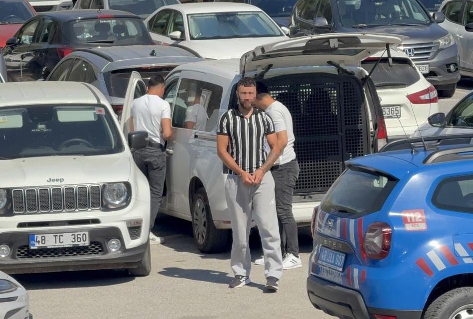 Sokak ortasında rastgele ateş açan şahıs tutuklandı