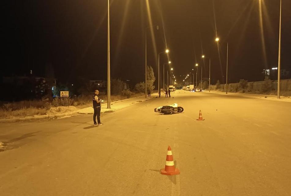 İki motosiklet çarpıştı: 2 ölü, 1 yaralı