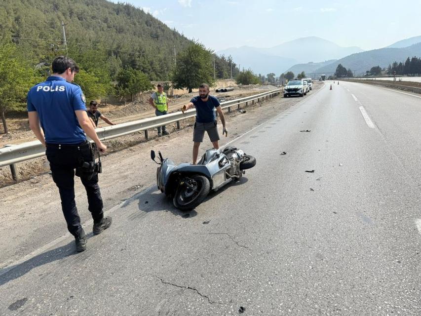 İki motosiklet çarpıştı: 2 yaralı