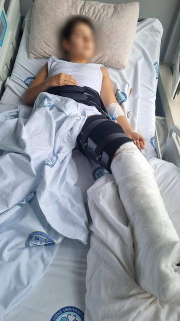CİNAYET GİBİ KAZA KAMERADA...KARŞI ŞERİDE GEÇEN OTOMOBİL MOTOSİKLETE BÖYLE ÇARPTI:  1 ÖLÜ, 1 AĞIR YARALI ACI DETAY GÜVENLİK KAMERASINDA ÇIKTI : EŞİNİN ARKASINDAN GELİRKEN KAZAYA ŞAHİT OLDU