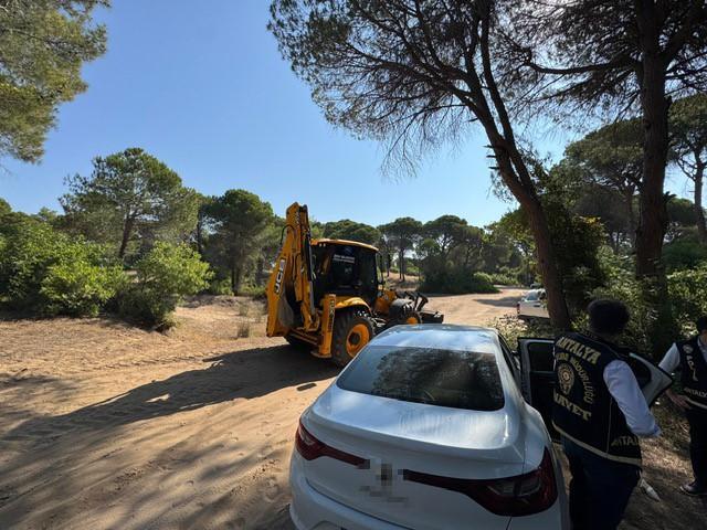 7 YILDIR KAYIP OLAN KADININ EŞİ TARAFINDAN ÖLDÜRÜLDÜĞÜ ORTAYA ÇIKTI CESEDİ ORMANLIK ALANA GÖMÜLEN KADININ ÖLÜMÜ YILLAR SONRA AYDINLATILDI