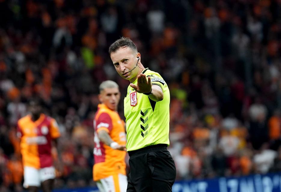 Trendyol Süper Lig'de 3 hakem zirvede!