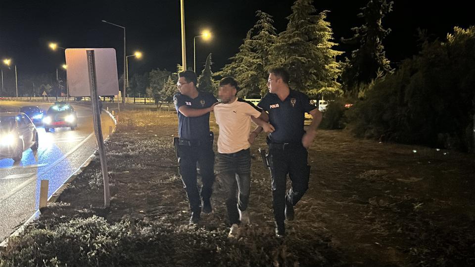 AİLESİNİN 'KAÇIRILDI' İHBARI POLİSİ ALARMA GEÇİRDİ, FİLM SAHNELERİNİ ARATMAYAN OPERASYONLA KURTARILDI RUTİN TRAFİK UYGULAMASINA TAKILDIĞINI ZANNEDEN ŞÜPHELİ NE OLDUĞUNU ANLAYAMADAN GÖZALTINA ALINDI