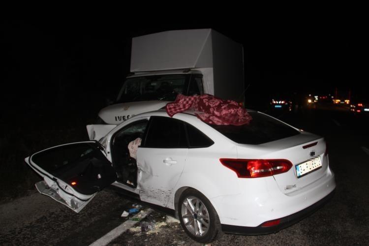 KONYA'DA 3 ARACIN KARIŞTIĞI KAZADA 7 KİŞİ YARALANDI
