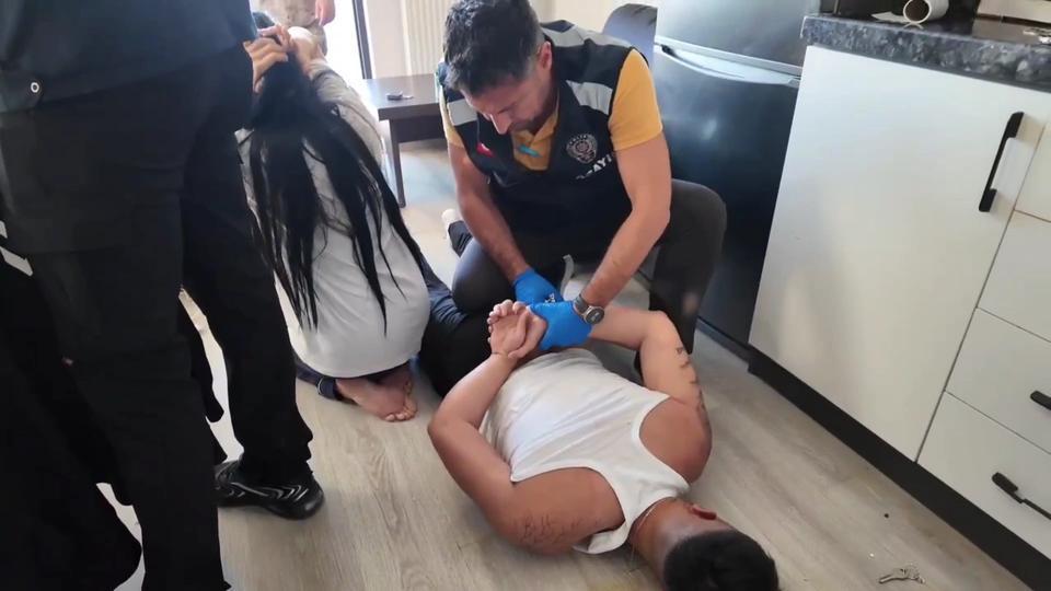 SAMSUN MERKEZLİ 12 İLDE YASA DIŞI BAHİS OPERASYONU: 70 GÖZALTI SİBER POLİSİ 2.6 MİLYAR TL'LİK İŞLEM HACMİNİ TESPİT ETTİ