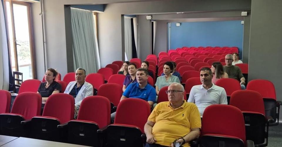 Sağlık çalışanlarına kronik böbrek yetmezliği anlatıldı