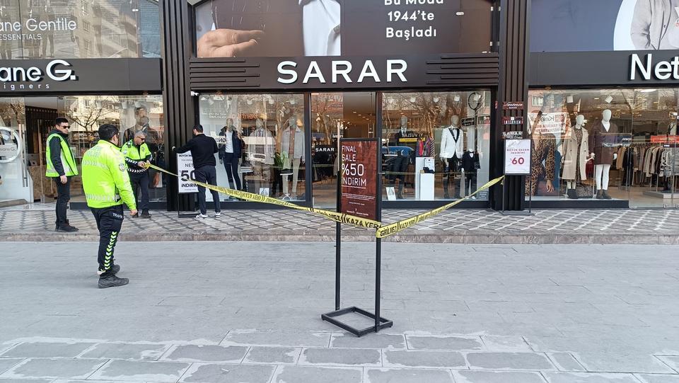 BATMAN'DA FECİ OLAY: İŞ MERKEZİNİN 7'NCİ KATINDAN DÜŞEN GENÇ KIZ HAYATINI KAYBETTİ